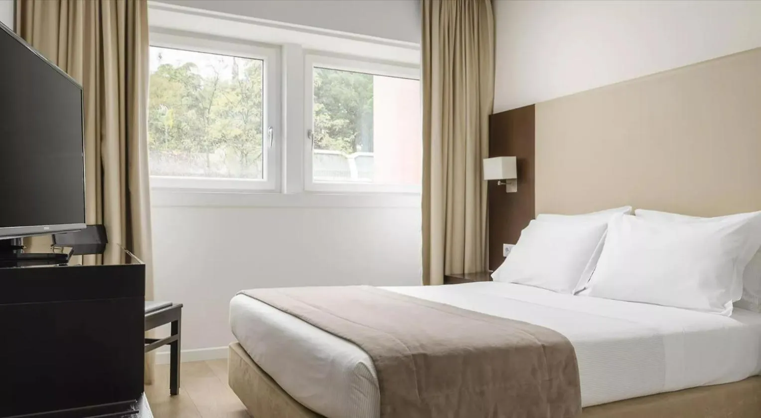 Lisboa Central Park Hotel Suites & Studios